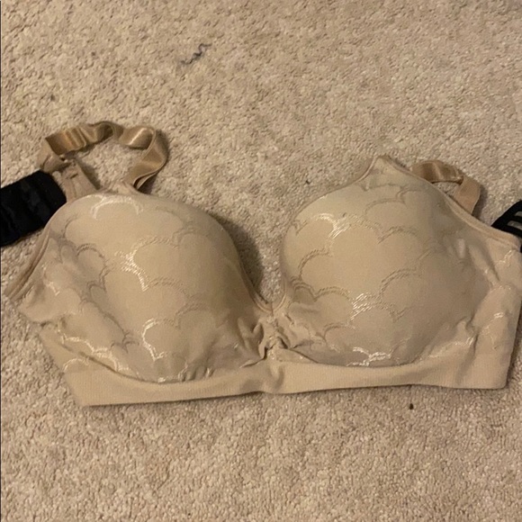 Bundle of Bras - Picture 8 of 9